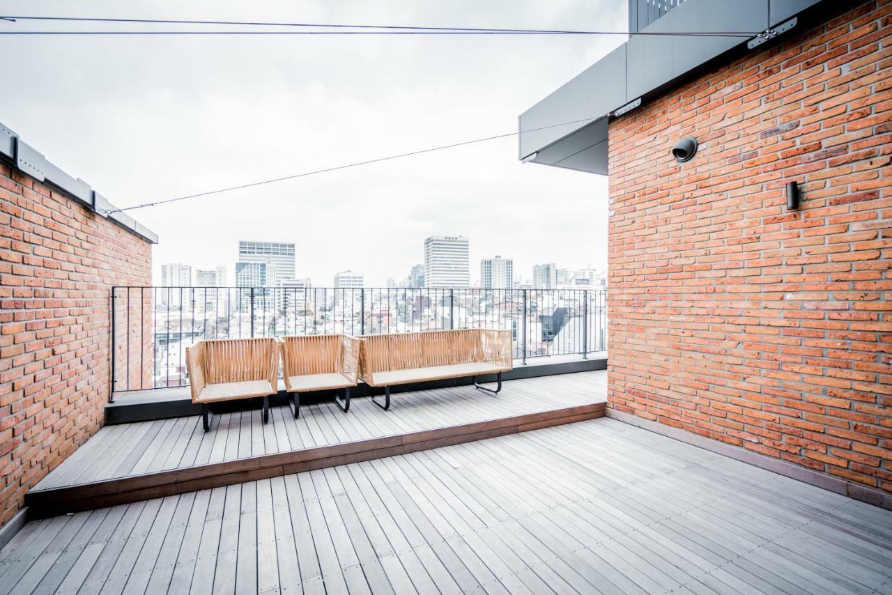 Patio 7